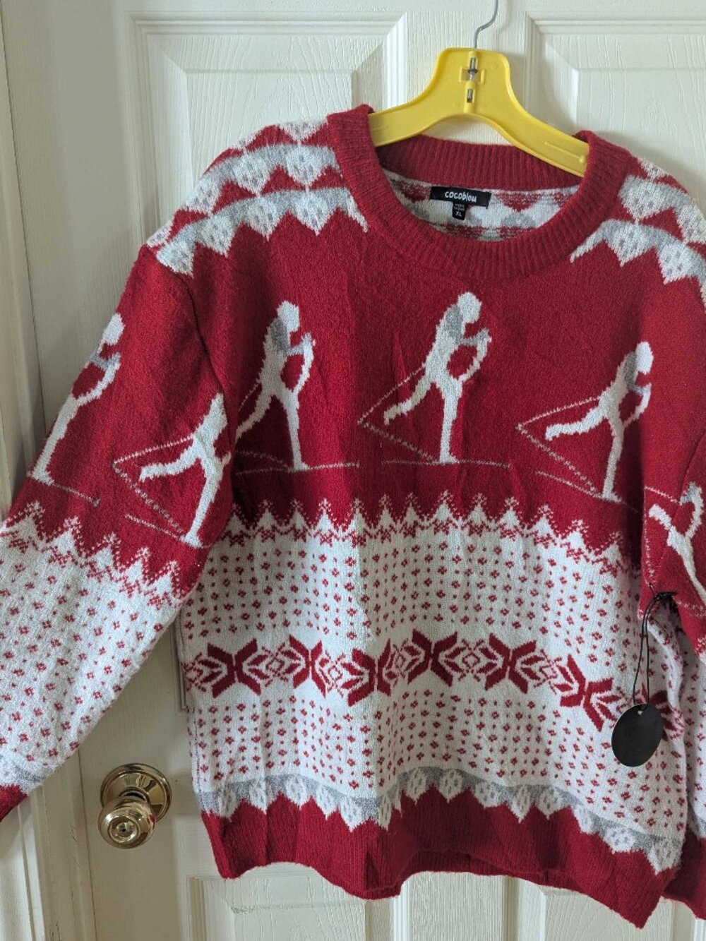 Coco Bleu Ski Sweater NWT XL Red Gray White Classic Fit Unisex
